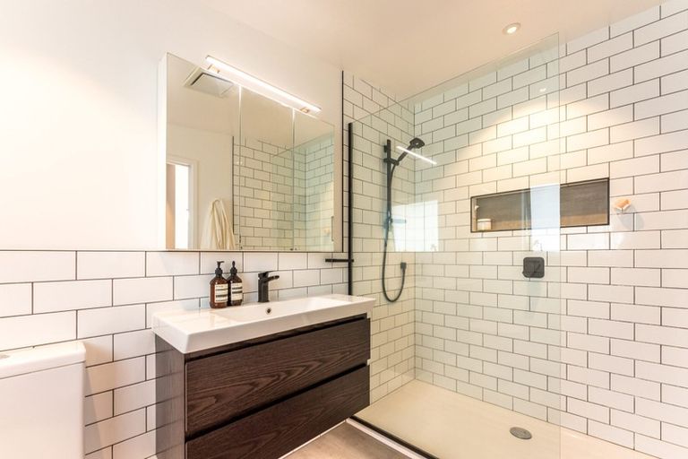 Photo of property in 1 Rata Street, Oneroa, Waiheke Island, 1081