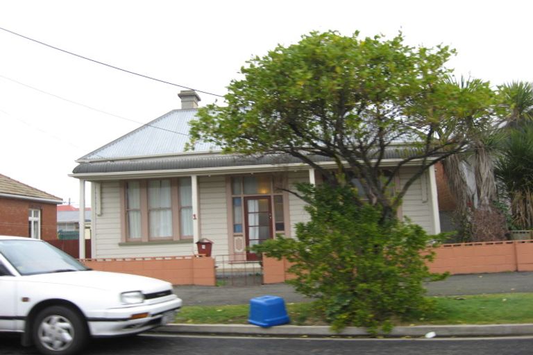 Photo of property in 1 Council Street, Saint Kilda, Dunedin, 9012