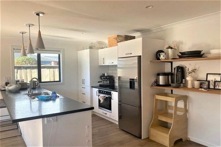 Photo of property in 548a Queen Street East, Levin, 5510