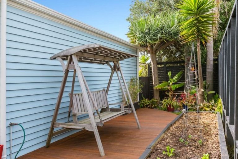 Photo of property in 113a Oceanview Road, Mount Maunganui, 3116
