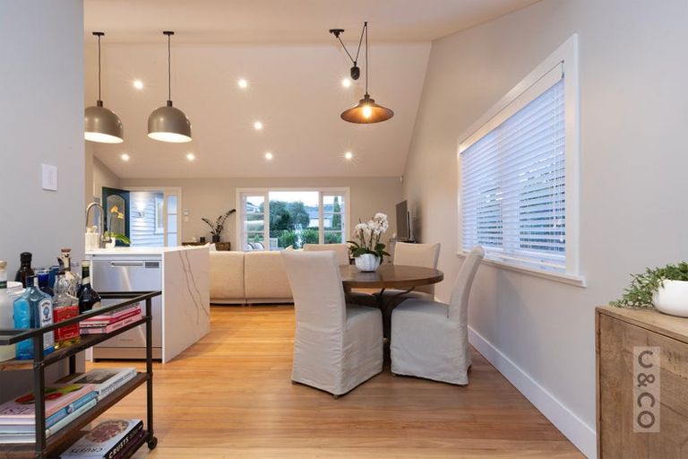 Photo of property in 2 Queen Street, Riverhead, 0820