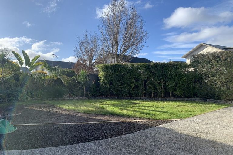 Photo of property in 4 Newfound Way, Glen Eden, Auckland, 0602