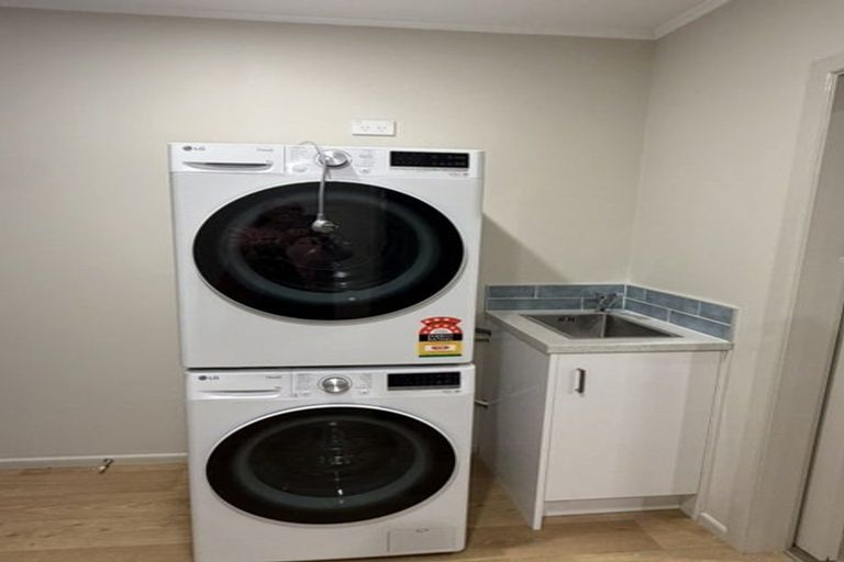 Photo of property in 234 Old Farm Road, Hamilton East, Hamilton, 3216