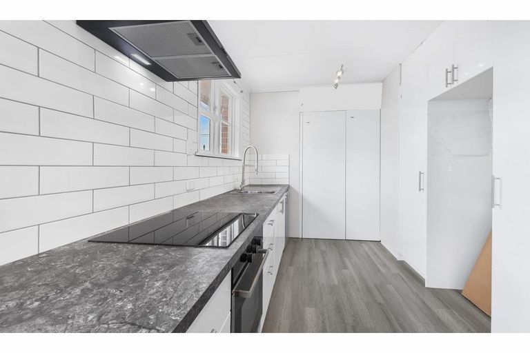 Photo of property in 8 Grosvenor Street, Redwood, Christchurch, 8051