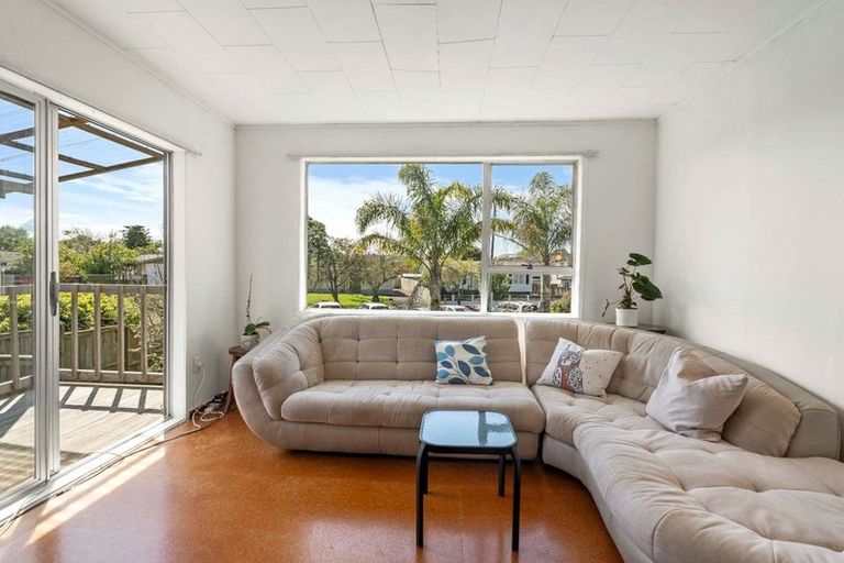 Photo of property in 12 Kereru Place, Half Moon Bay, Auckland, 2012