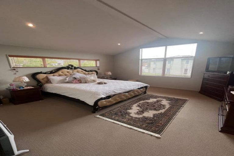 Photo of property in 10 Chard Place, Flat Bush, Auckland, 2016