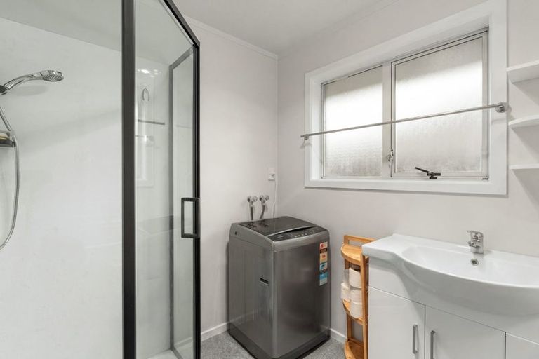 Photo of property in 33 Acacia Avenue, Upper Riccarton, Christchurch, 8041