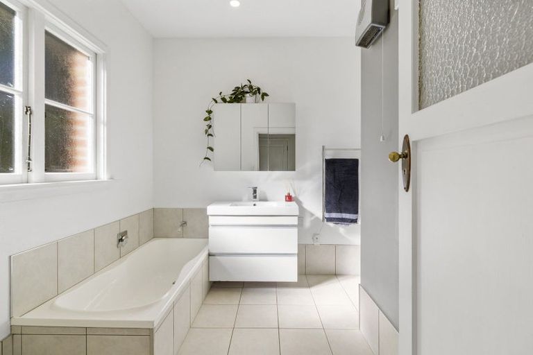 Photo of property in 6 Hertnon Street, West End, Timaru, 7910