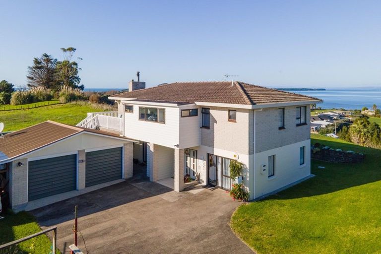 Photo of property in 16 Adela Stewart Drive West, Athenree, Waihi Beach, 3177