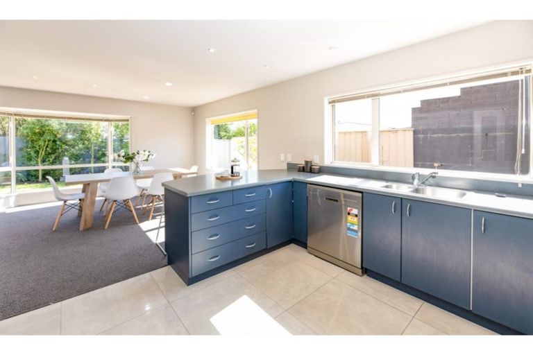 Photo of property in 70a Jervois Street, New Brighton, Christchurch, 8061