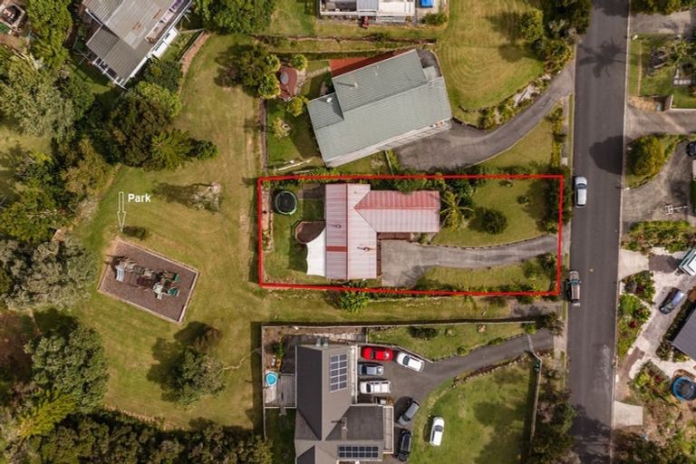 Photo of property in 11 Falls View Road, Haruru, 0204