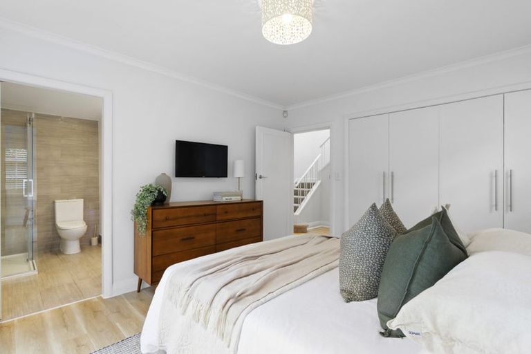 Photo of property in 66 Memorial Avenue, Ilam, Christchurch, 8053