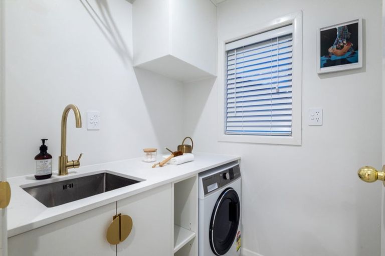 Photo of property in 14 Egremont Street, Belmont, Auckland, 0622