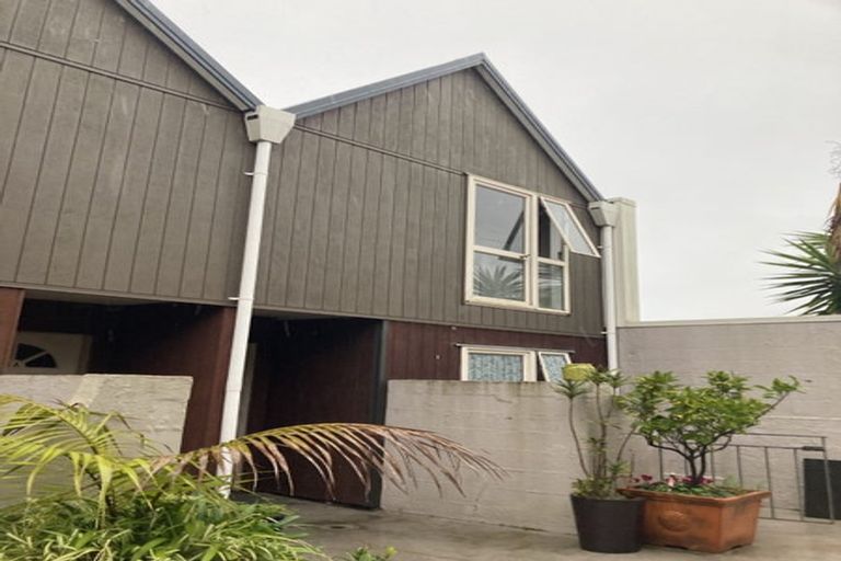 Photo of property in 9a/66 Mount Eden Road, Mount Eden, Auckland, 1024