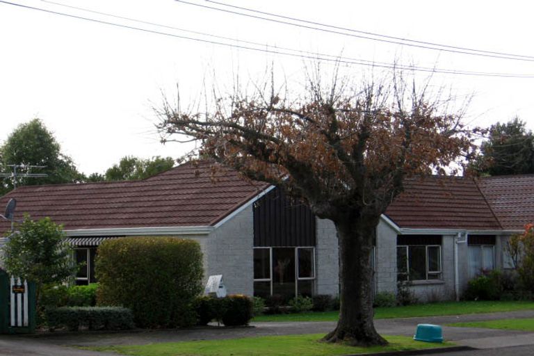 Photo of property in 2 Jordan Terrace, Lansdowne, Masterton, 5810