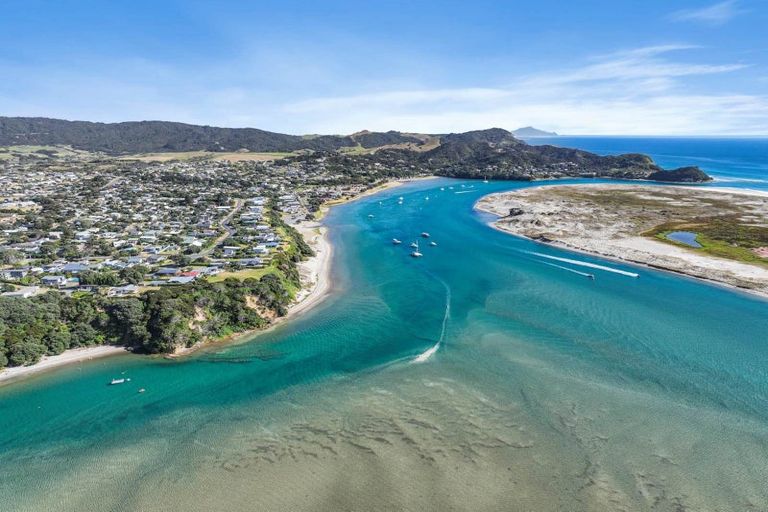 Photo of property in 55 Robert Road, Mangawhai Heads, Mangawhai, 0505