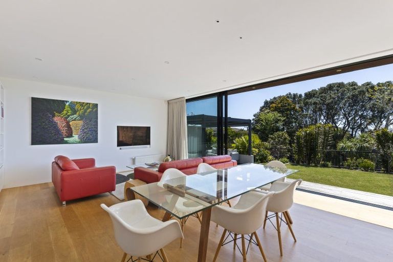 Photo of property in 5 Barrett Road, Spotswood, New Plymouth, 4310