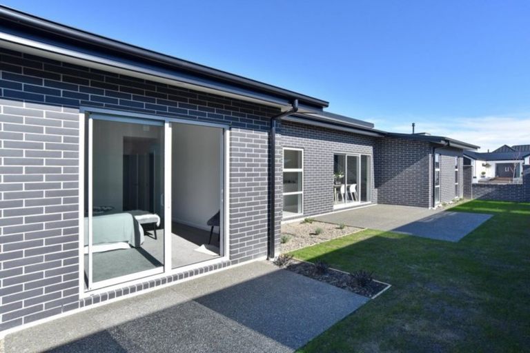 Photo of property in 11 Lewis Close, Rangiora, 7400