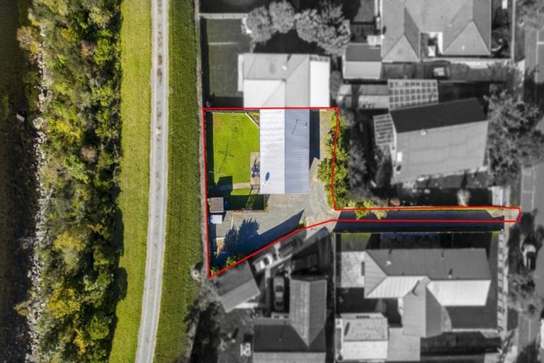 Photo of property in 11b Gemstone Drive, Birchville, Upper Hutt, 5018