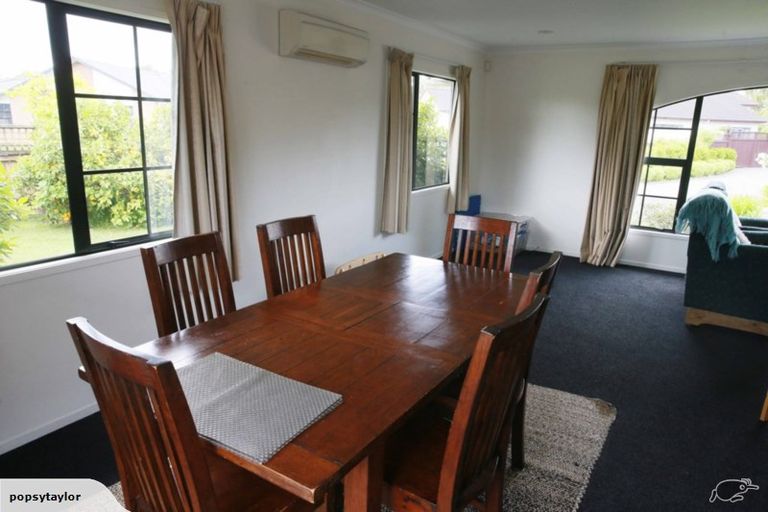 Photo of property in 32 Fendalton Drive, Rototuna, Hamilton, 3210