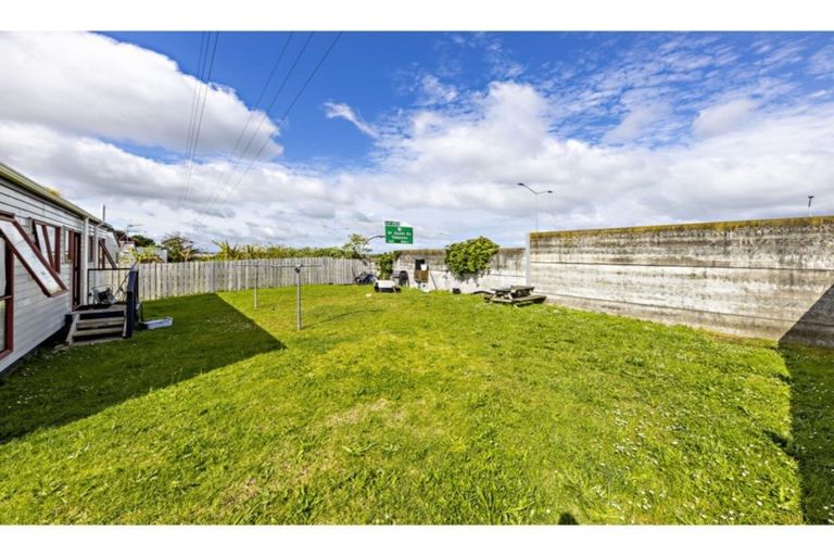Photo of property in 1/21 Solveig Place, Randwick Park, Auckland, 2105