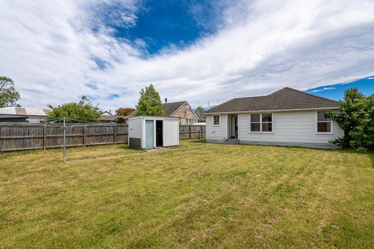 Photo of property in 14 Ealing Street, Northcote, Christchurch, 8052