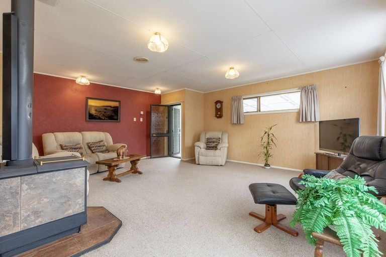 Photo of property in 131 Te Rangitautahanga Road, Turangi, 3334