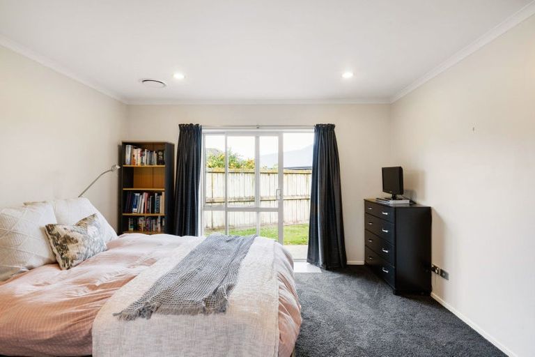 Photo of property in 5 Allgood Place, Rototuna North, Hamilton, 3210