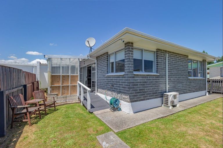 Photo of property in 3 Guildford Street, Levin, 5510