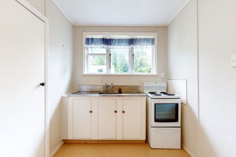 Photo of property in 62 Delaney Drive, Stokes Valley, Lower Hutt, 5019