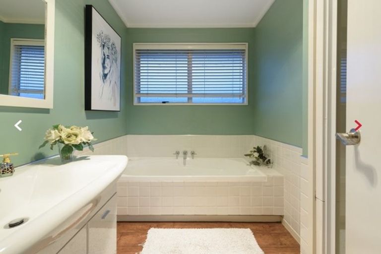 Photo of property in 31 Dunton Drive, Welcome Bay, Tauranga, 3112