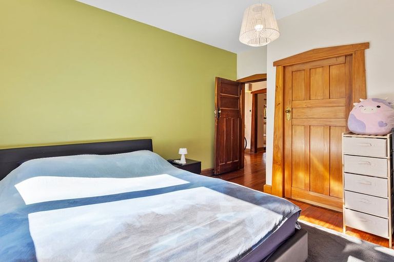 Photo of property in 2/23 Fifield Terrace, Waltham, Christchurch, 8023