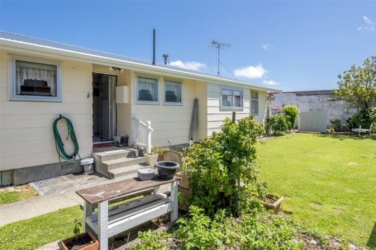 Photo of property in 32a Rimu Street, Levin, 5510