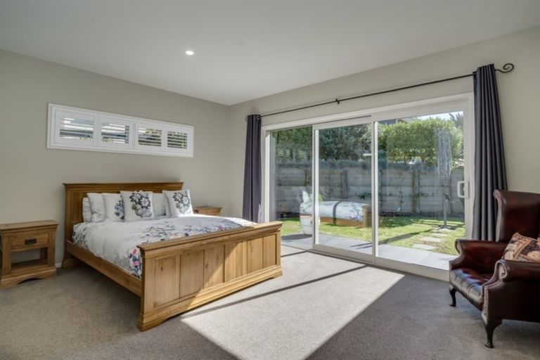 Photo of property in 5 Avocado Lane, Bethlehem, Tauranga, 3110