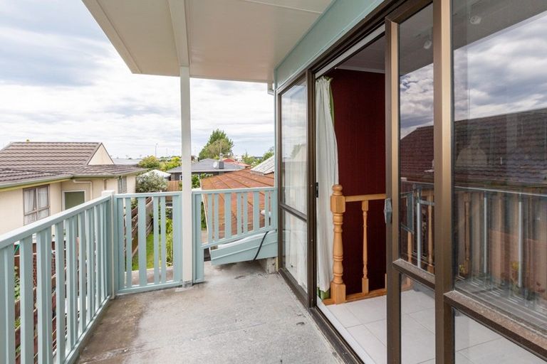 Photo of property in 17 Puketapu Road, Taradale, Napier, 4112