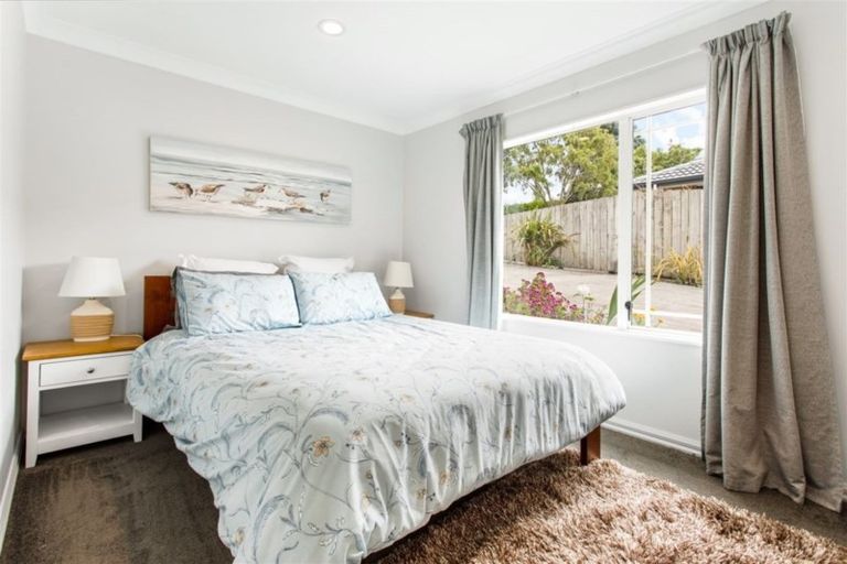 Photo of property in 49 Millstream Drive, Henderson, Auckland, 0610