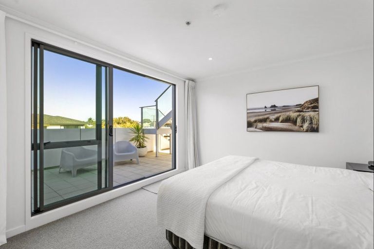 Photo of property in 312/136 Marine Parade, Mount Maunganui, 3116