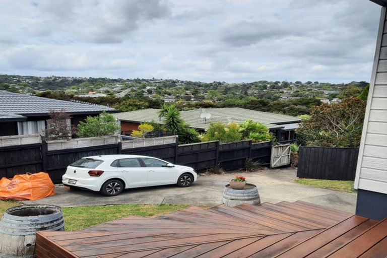 Photo of property in 2/4 Antrim Grove, Bayview, Auckland, 0629