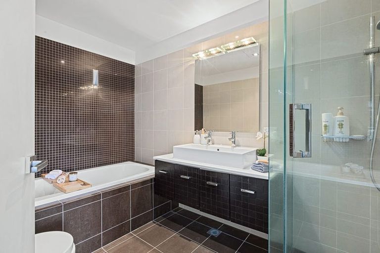 Photo of property in 30 Little Compton Mews, Snells Beach, 0920