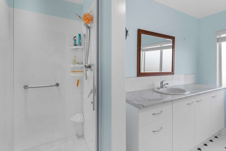 Photo of property in 10 Homedale Street, Pukehangi, Rotorua, 3015