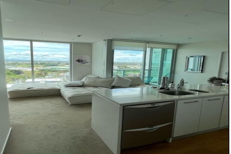 Photo of property in Sentinel Apartments, 1105/3 Northcroft Street, Takapuna, Auckland, 0622