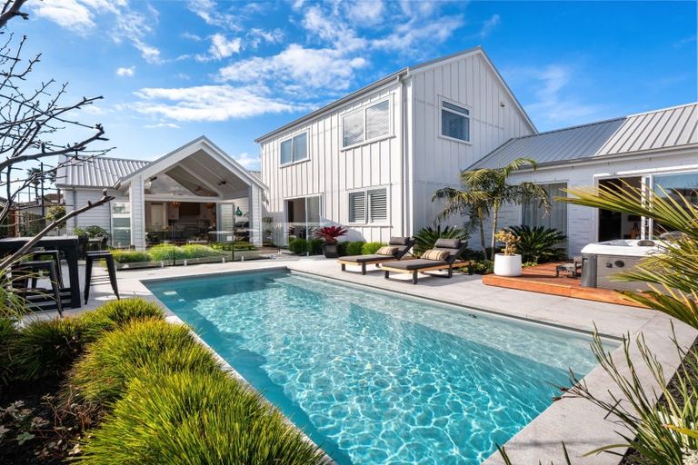 Photo of property in 10 Oceania Sands Way, Papamoa Beach, Papamoa, 3118