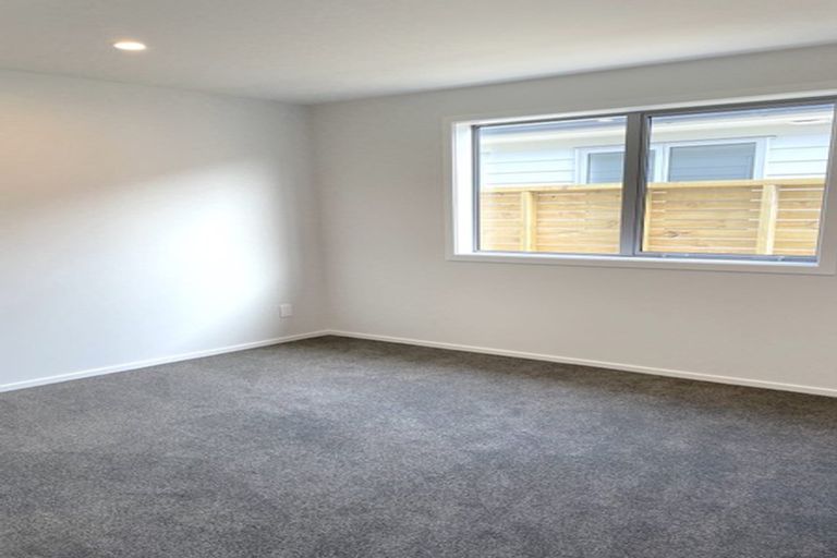 Photo of property in 11 Cartographer Way, Whitby, Porirua, 5024