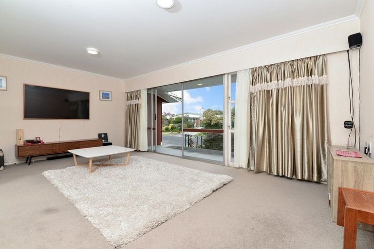 Photo of property in 3 Hillary Street, Chedworth, Hamilton, 3210