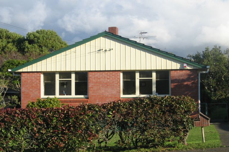 Photo of property in 112 Castor Crescent, Cannons Creek, Porirua, 5024