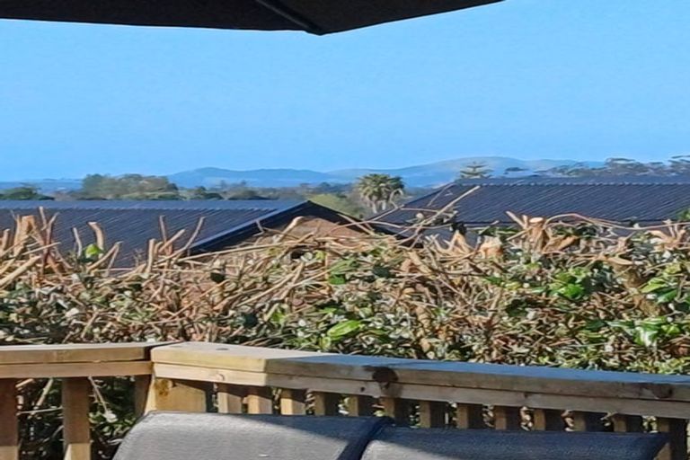 Photo of property in 43 Awatere Street, Clover Park, Auckland, 2023