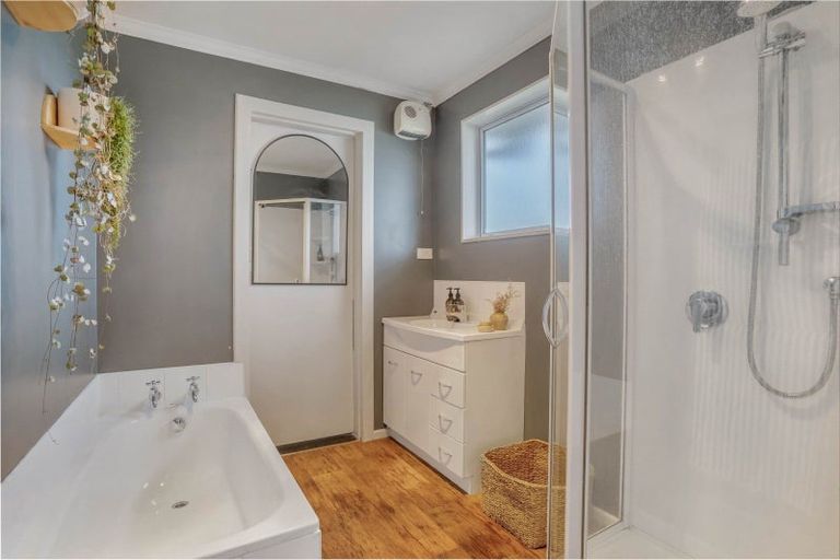 Photo of property in 44 Queen Street, Winton, 9720