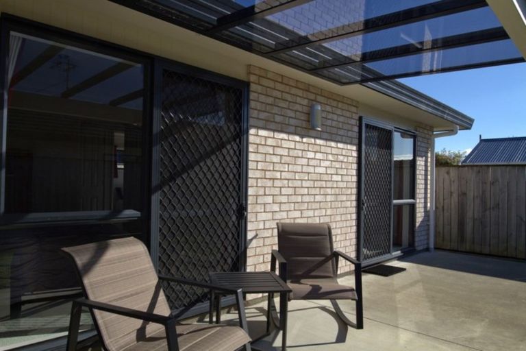 Photo of property in 43 Bowen Street, Levin, 5510