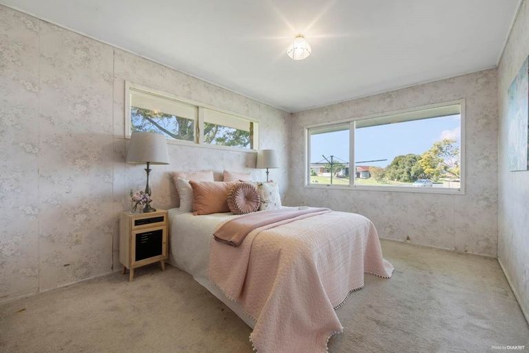 Photo of property in 82 Archmillen Avenue, Pakuranga Heights, Auckland, 2010