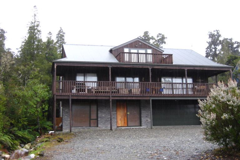 Photo of property in 23 Korua Street, Moana, 7872